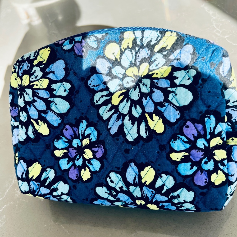 Vera Bradley lined cosmetics or travel bag